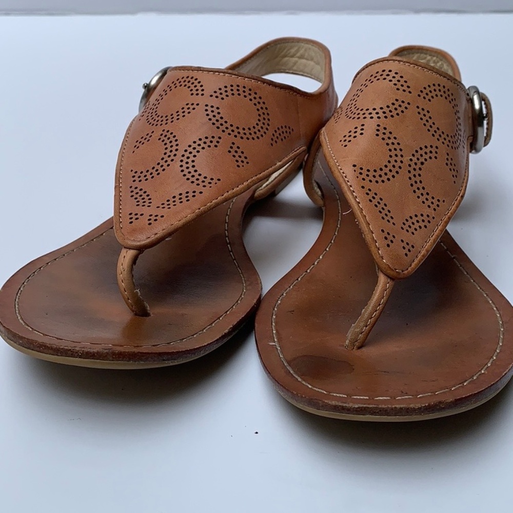 Coach Oliana Veg Leather Flat T-Strap Sandals